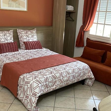 Appartement 4 , Disneyland - Parking Gratuit - Maison Des Platanes 莫城 外观 照片