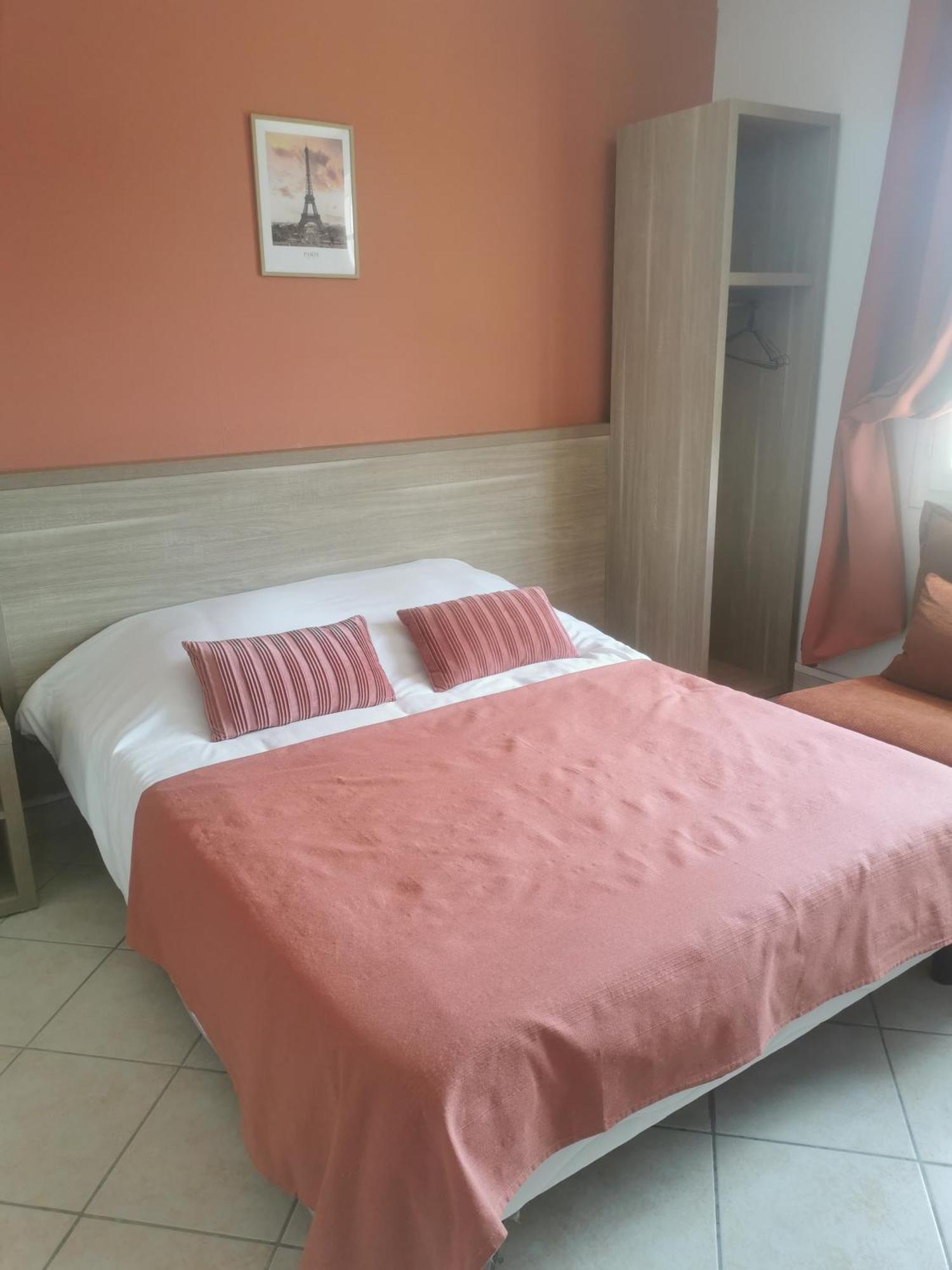 Appartement 4 , Disneyland - Parking Gratuit - Maison Des Platanes 莫城 外观 照片